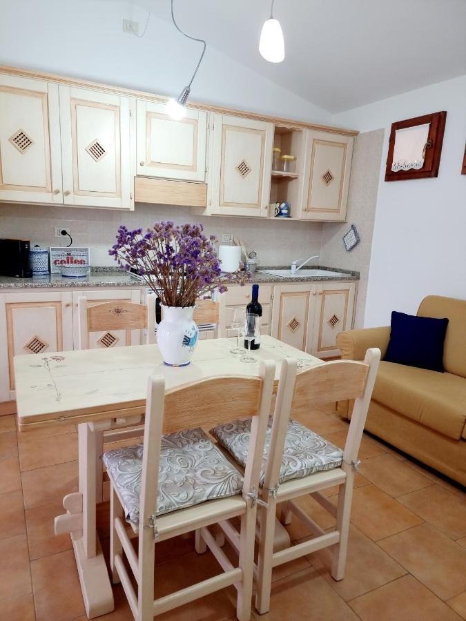 La Casa Di Arly Apartman Olbia Kültér fotó