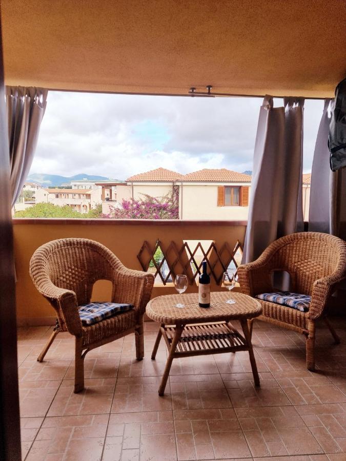 La Casa Di Arly Apartman Olbia Kültér fotó